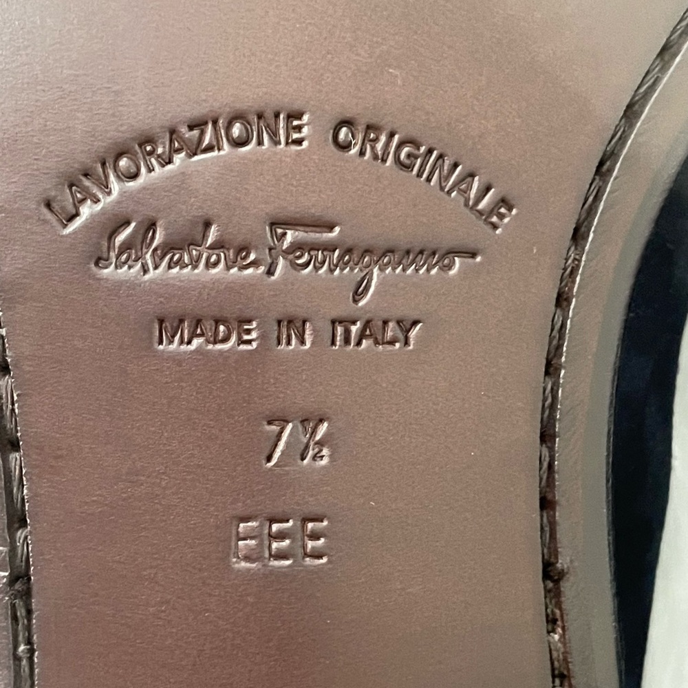 NIB Ferragamo Blue Suede Street Loafers 7EEE. - Picture 10 of 10